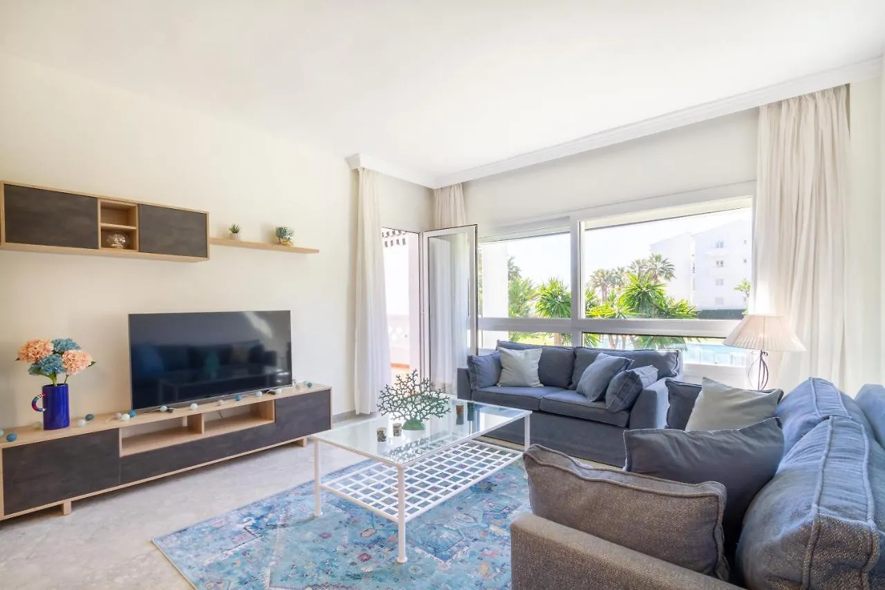 Marbella Banus Suites - Banus Playa Rocio Beachfront Complex 0*,  Spanje