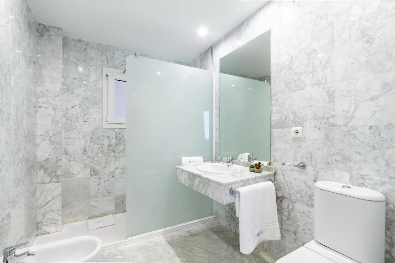 Marbella Banus Suites - Banus Playa Rocio Beachfront Complex 0*,  Spanje