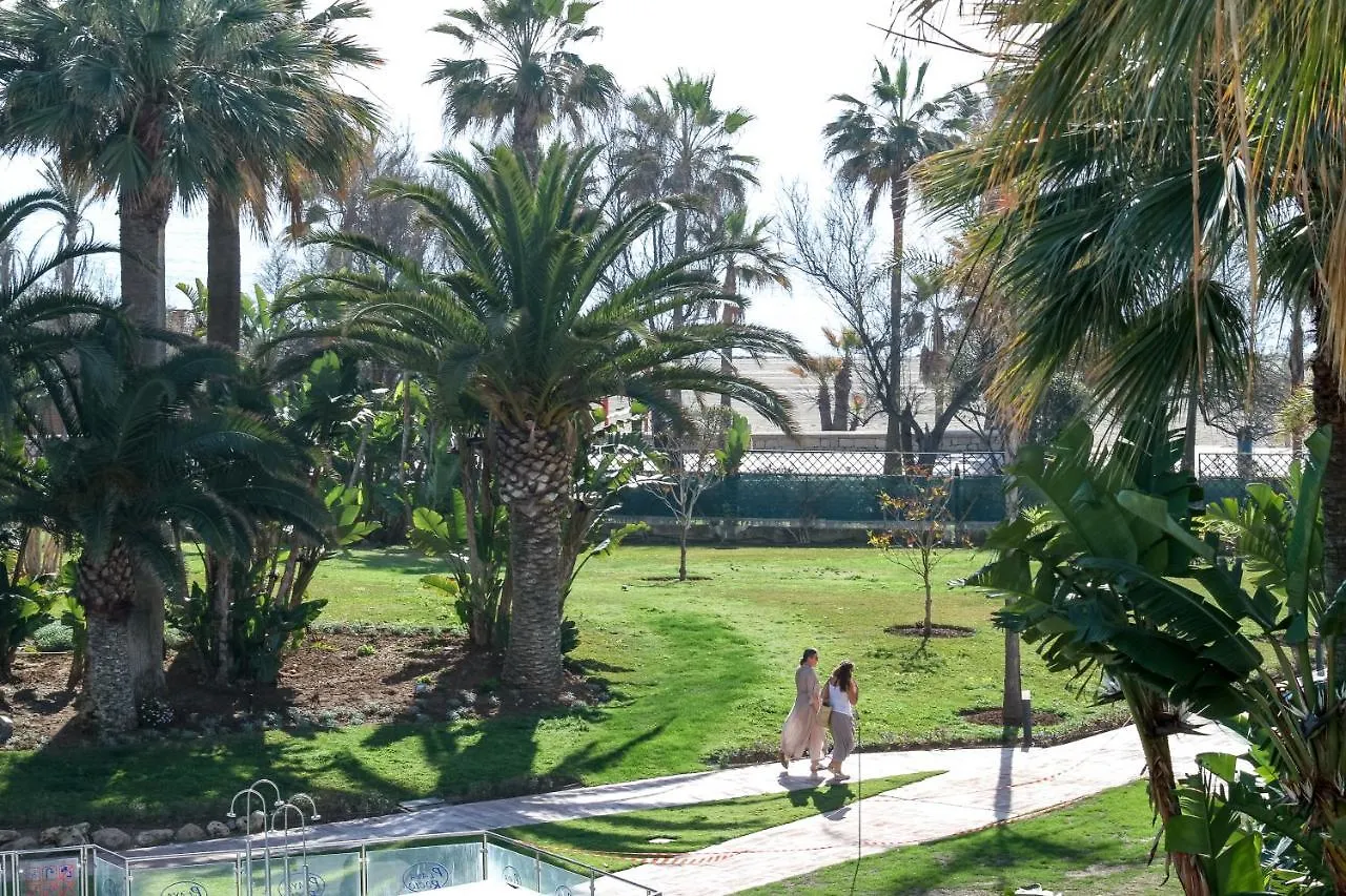Marbella Banus Suites - Banus Playa Rocio Beachfront Complex Appartement