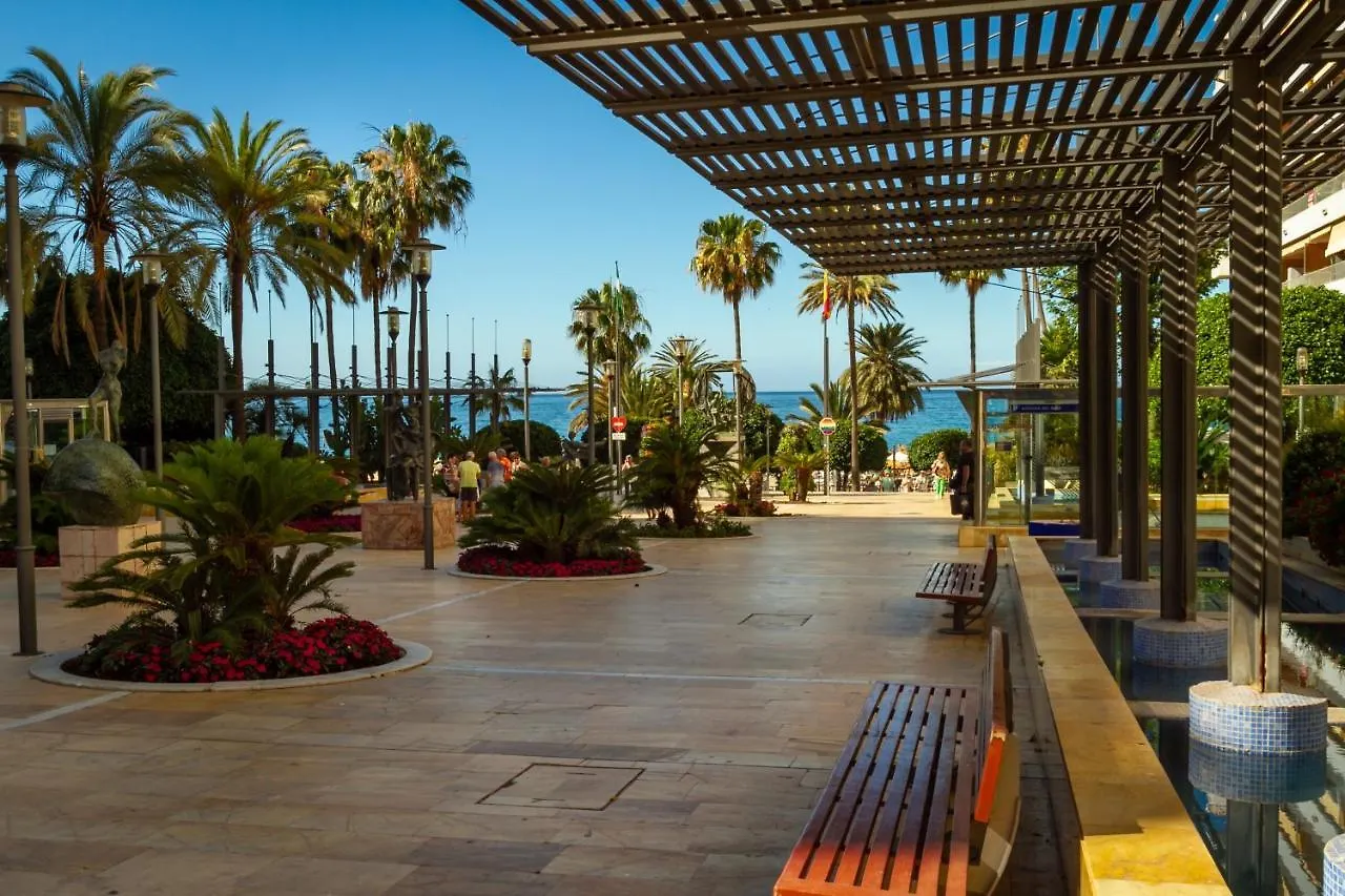 Marbella Banus Suites - Banus Playa Rocio Beachfront Complex