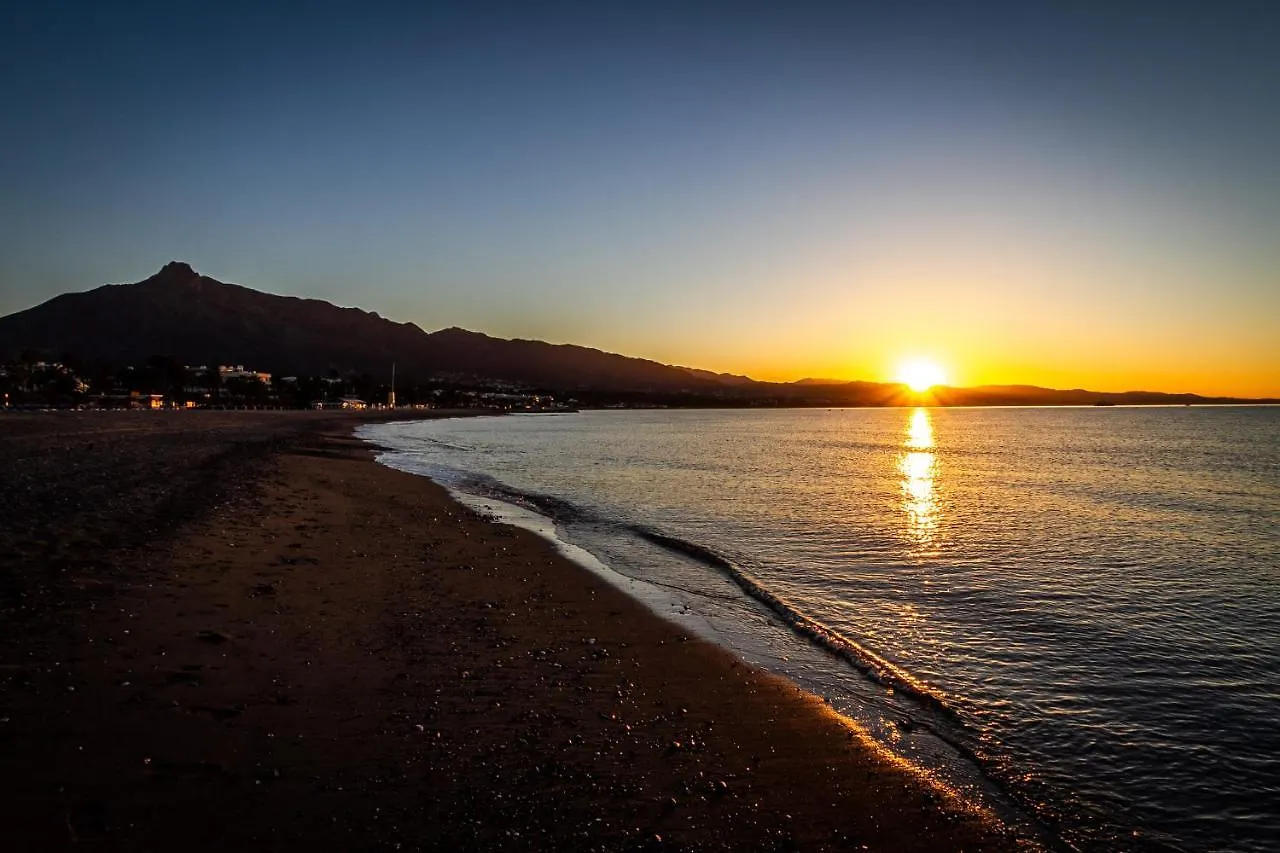 Marbella Banus Suites - Banus Playa Rocio Beachfront Complex Appartement
